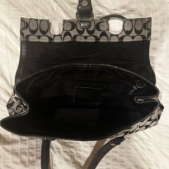 Vintage Coach Hampton Flap Bag - Picture 4 of 8